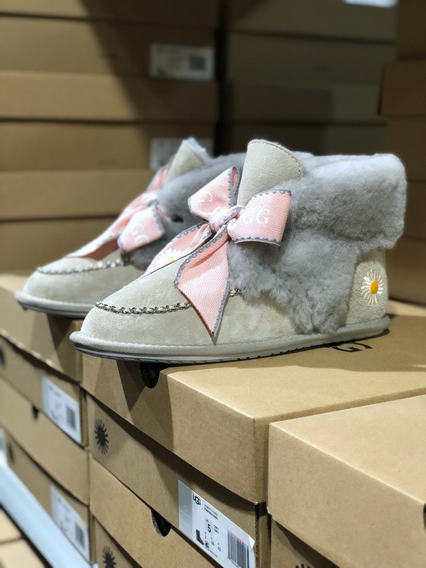 UG Boots Women-288
