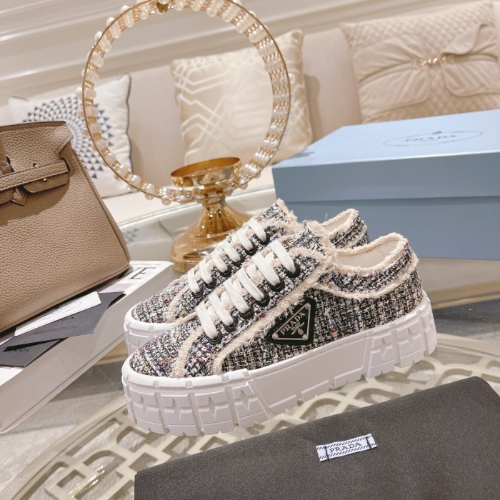Prada women shoes 1：1 quality-353