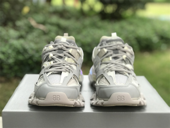 B 17FW Tripe-S High End Sneaker-386