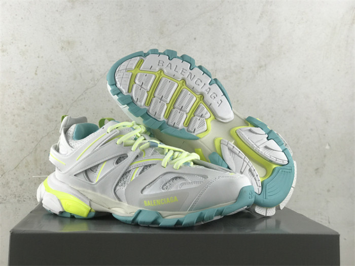 B 17FW Tripe-S High End Sneaker-340