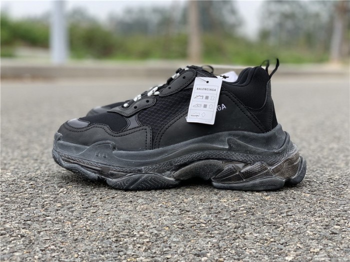 B 17FW Tripe-S High End Sneaker-055