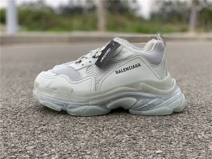 B 17FW Tripe-S High End Sneaker-056