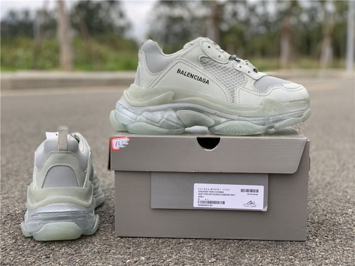 B 17FW Tripe-S High End Sneaker-056