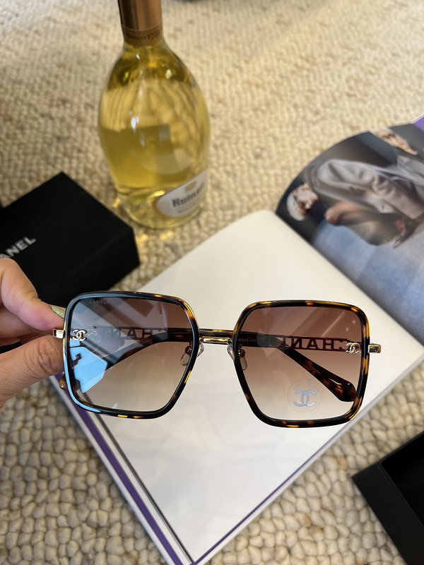 CHNL Sunglasses AAAA-4142