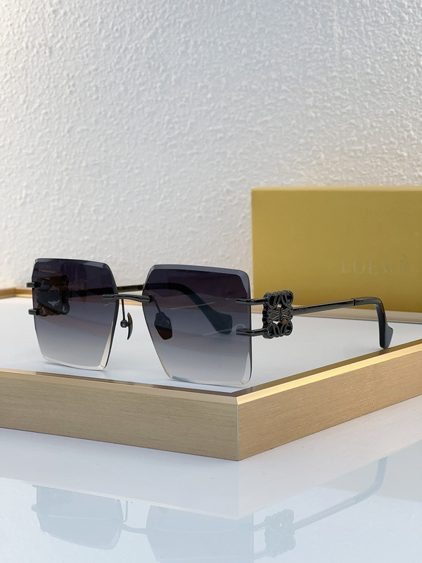 Loewe Sunglasses AAAA-374