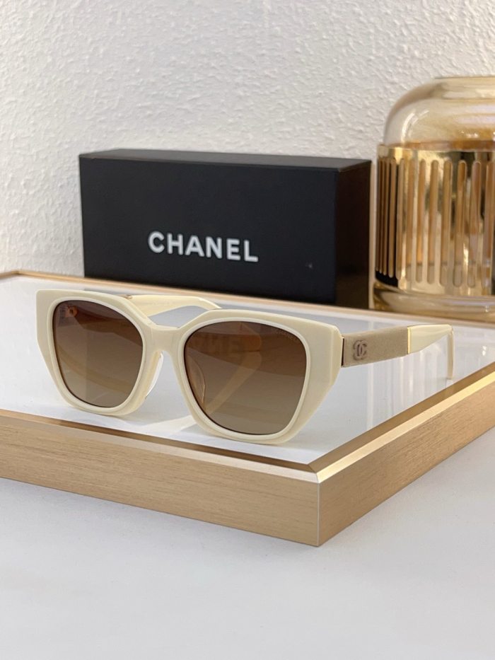 CHNL Sunglasses AAAA-4971