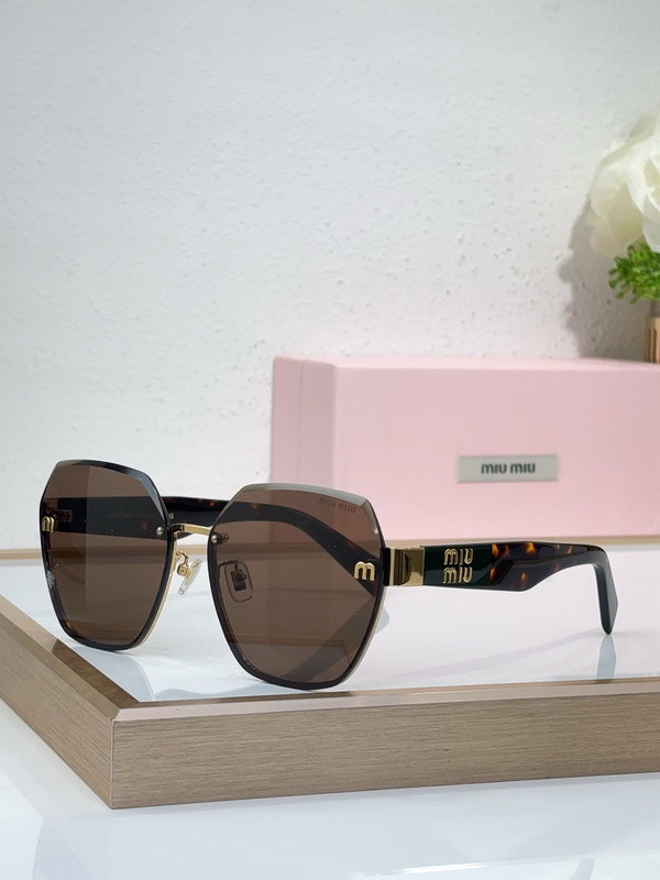 Miu Miu Sunglasses AAAA-1880
