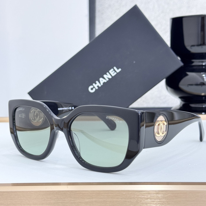 CHNL Sunglasses AAAA-5644