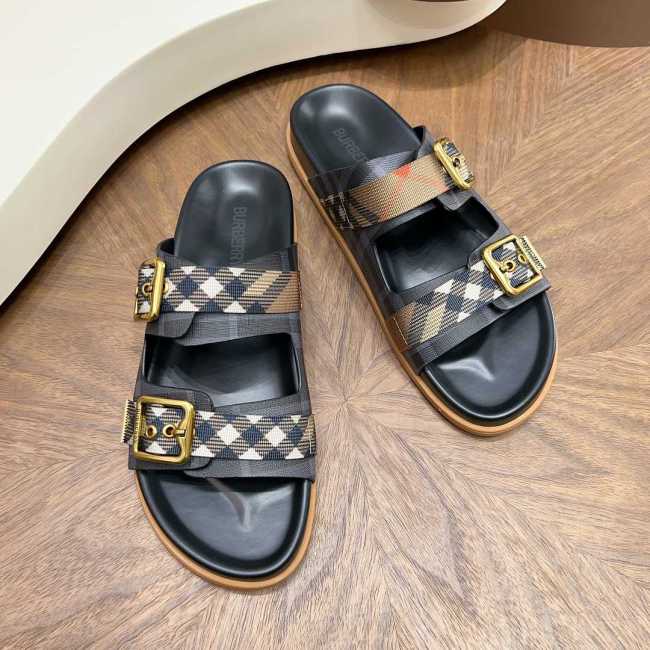 Burberry men slippers AAA-100
