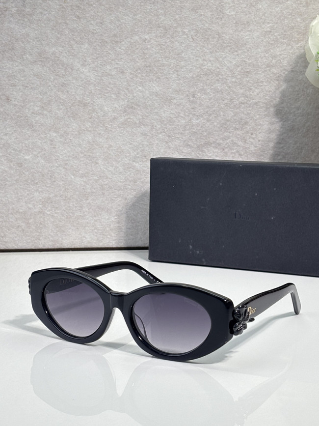 Dior Sunglasses AAAA-4951