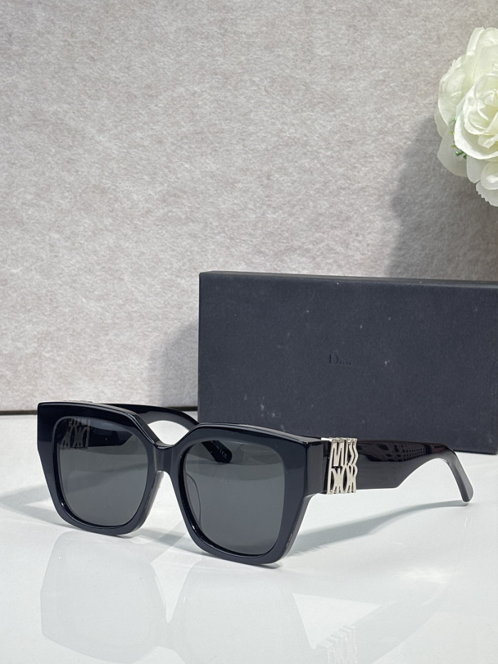 Dior Sunglasses AAAA-4942