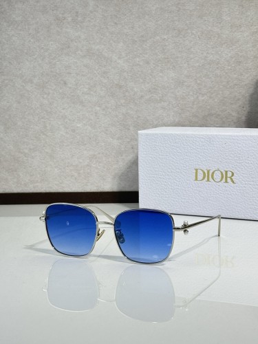 Dior Sunglasses AAAA-4720