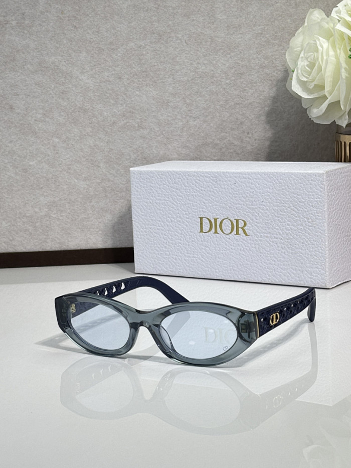 Dior Sunglasses AAAA-4810