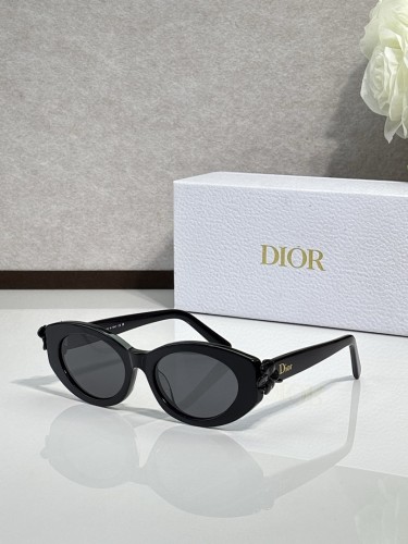 Dior Sunglasses AAAA-4739
