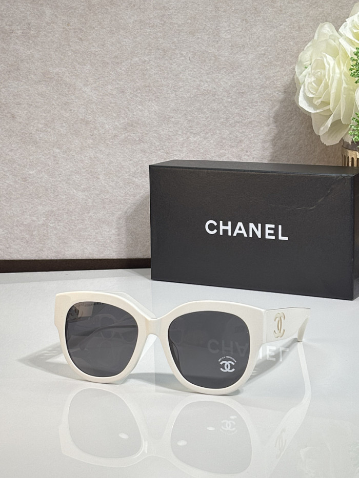 CHNL Sunglasses AAAA-7043