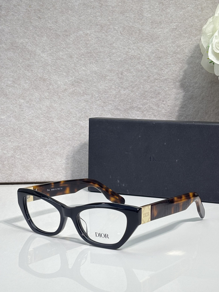 Dior Sunglasses AAAA-4875