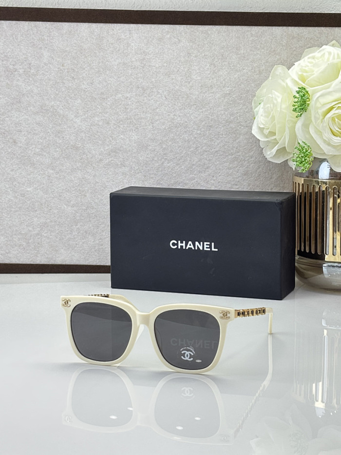 CHNL Sunglasses AAAA-7147