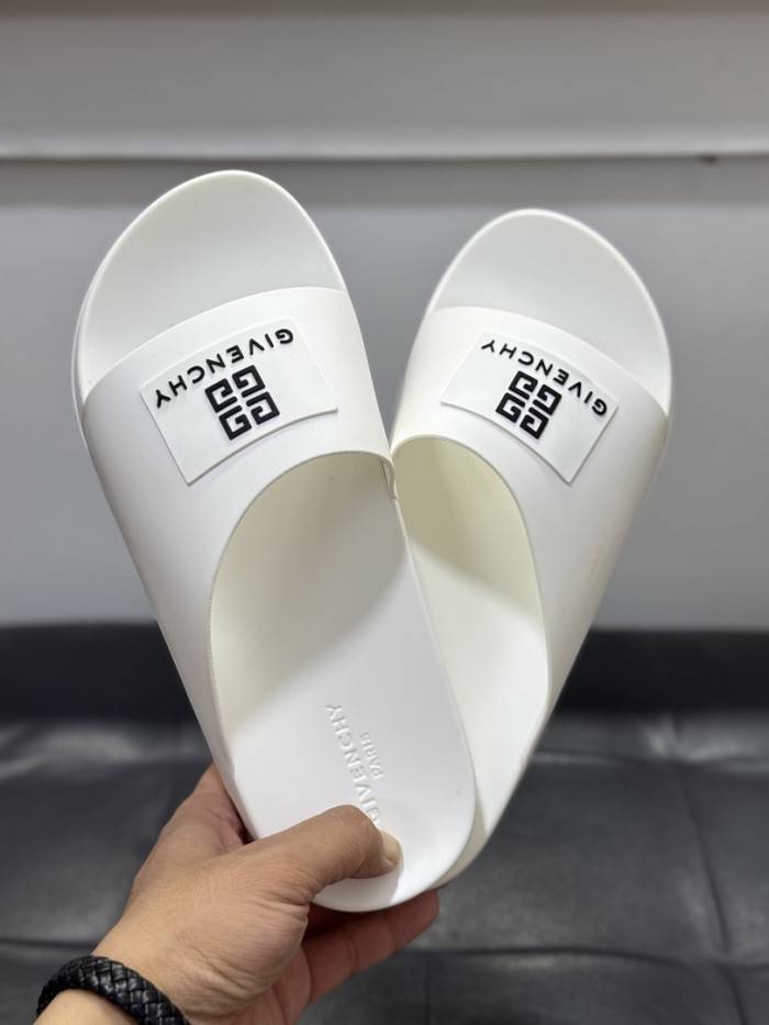 Givenchy men slippers AAA-095
