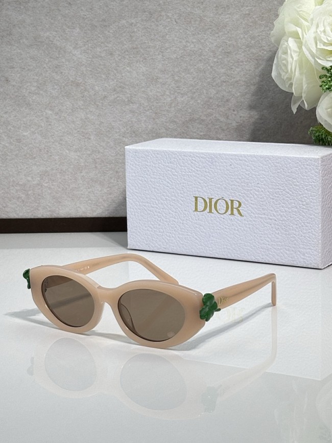 Dior Sunglasses AAAA-4742