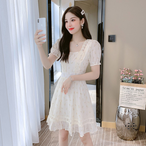 Flared sleeve lace stitching French first love skirt small fresh pleated floral square neck dress