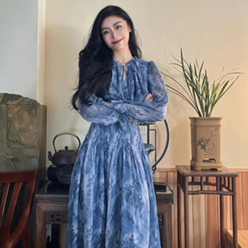 2022 women's clothes high-end temperament French retro slim blue floral long-sleeved dress
