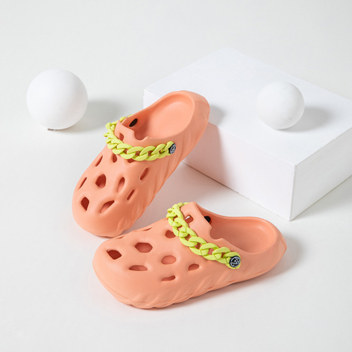 EVA stepping on shit feeling sandals and slippers, casual hole shoes for couples with high-quality thick bottom and non-slip exterior