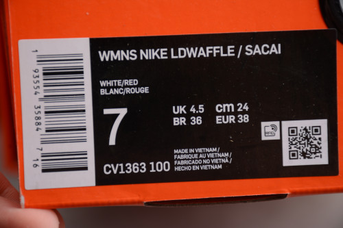 WMNS Nike LDWaffle Sacai White Red