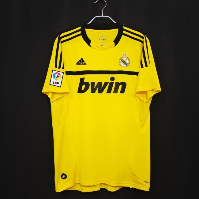 Real Madrid Retro Yellow Goalkeeper Jersey 2011/12