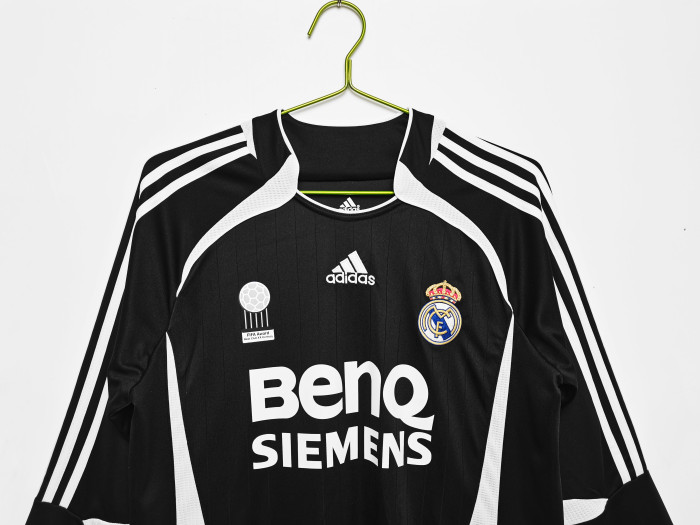 Real Madrid Third Long Sleeve Retro Jersey 2006/07