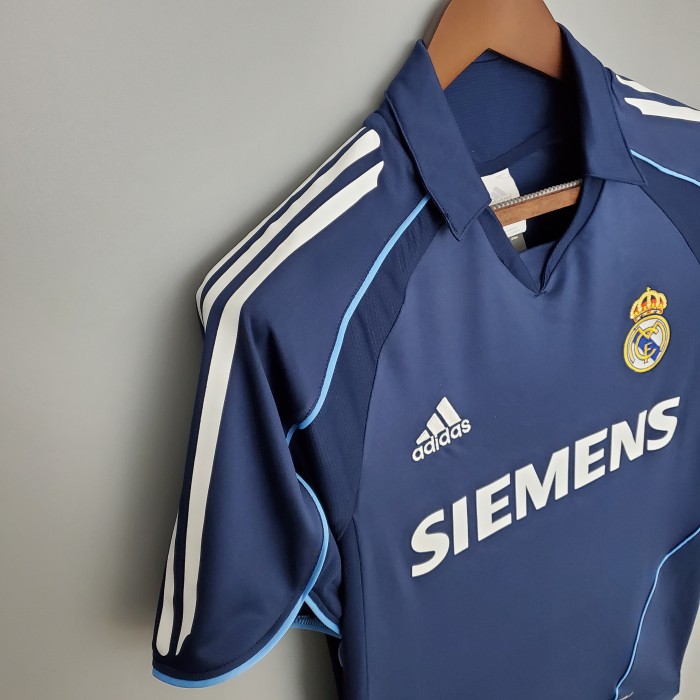 Real Madrid Away Retro Jersey 2005/06