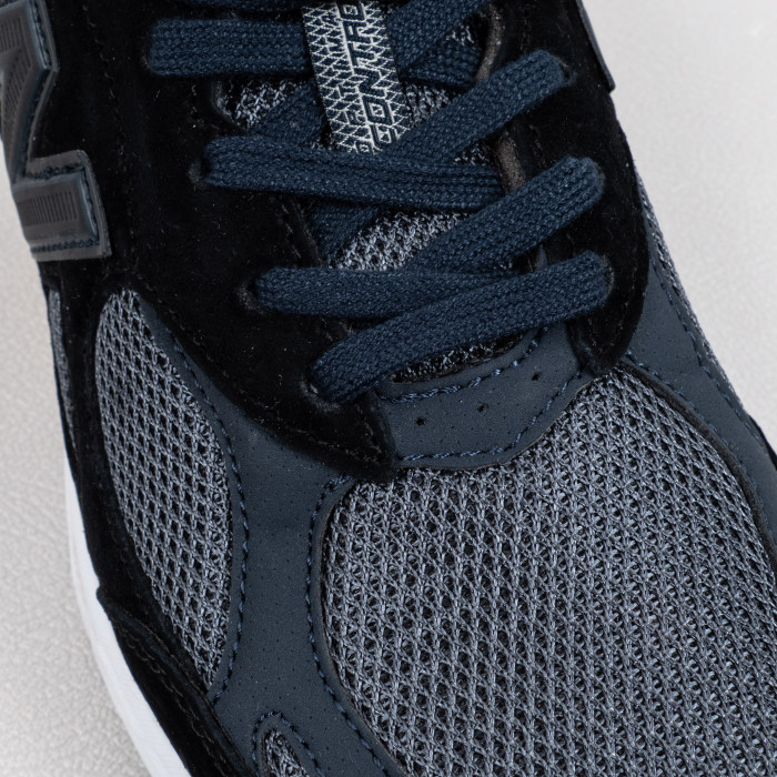 V3 Kith Genesis