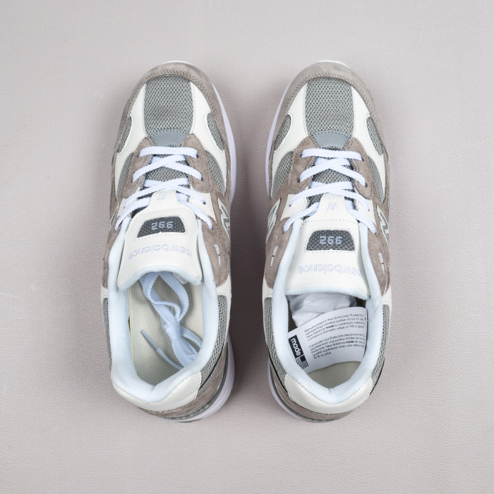 992 White Silver Nimbus Cloud