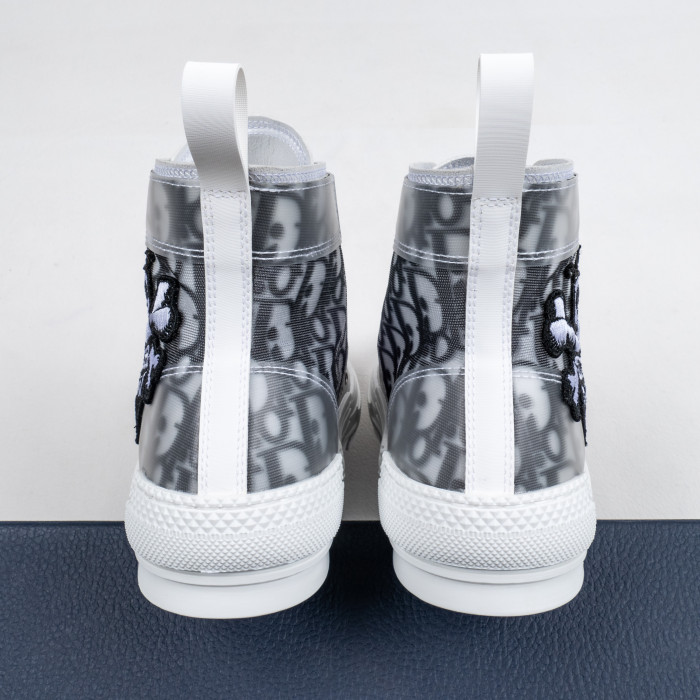 B23 High Top Bee Embroidery