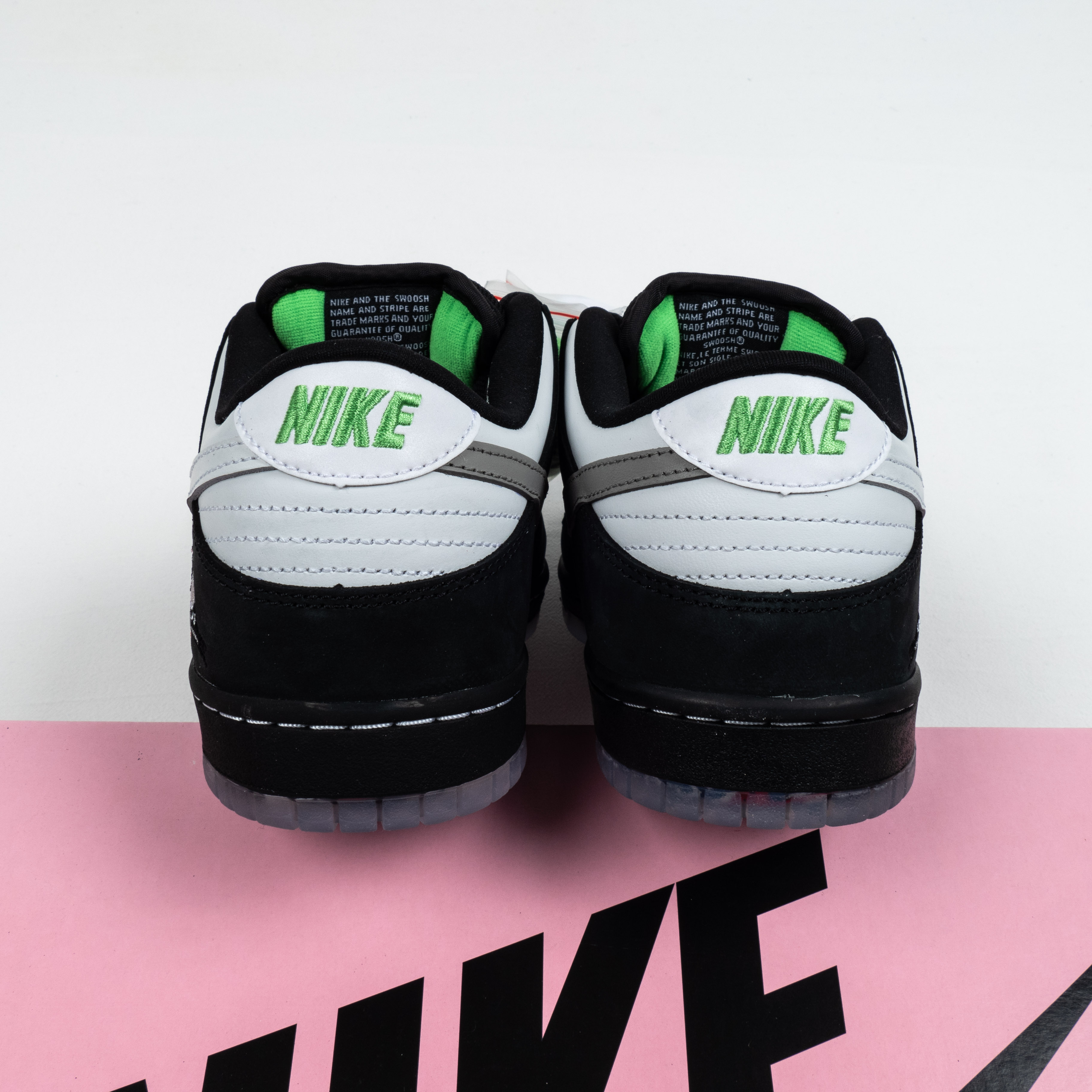 SB Dunk Low Pro QS“Panda Pigeon”