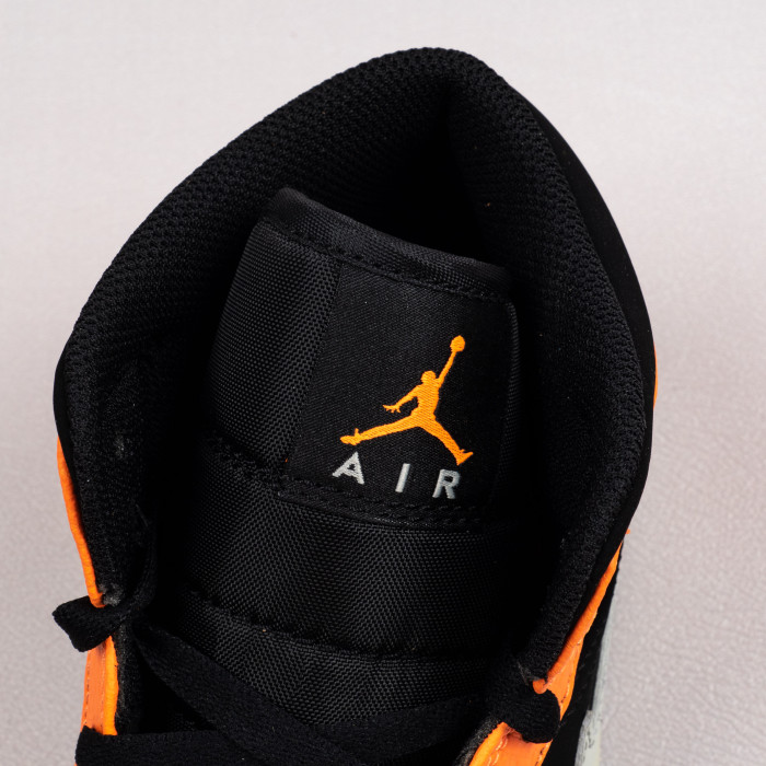 1's Mid Black Cone