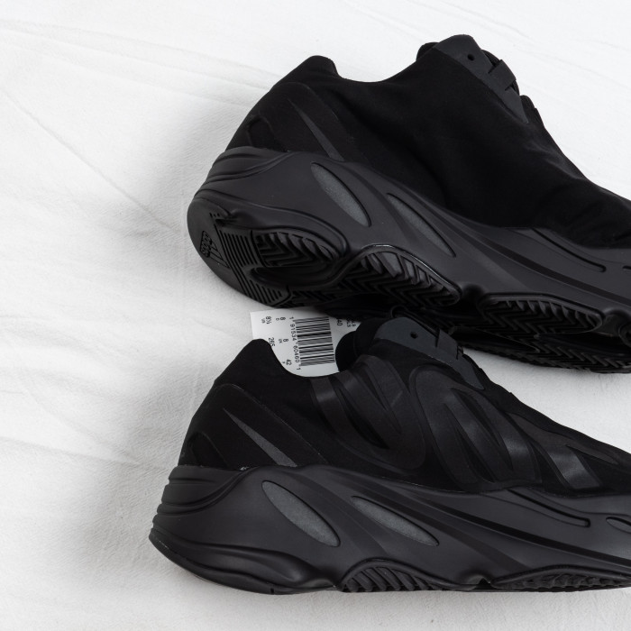 700 MNVN Triple Black
