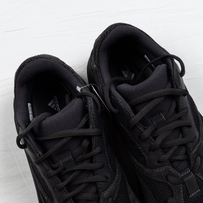 700 Utility Black