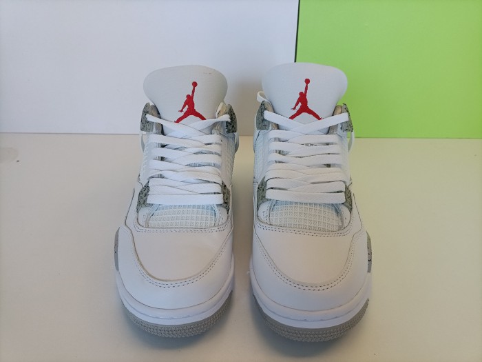 4's Retro White Oreo