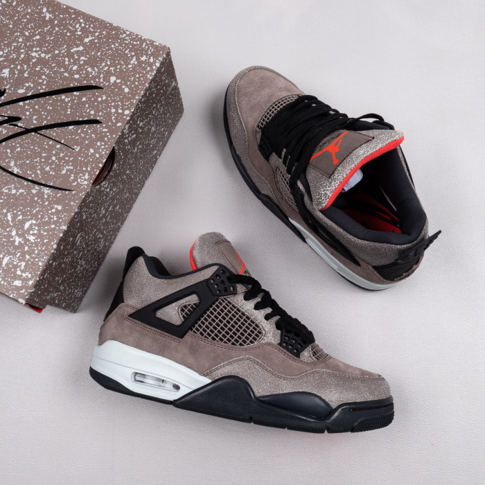 4's Retro Taupe Haze