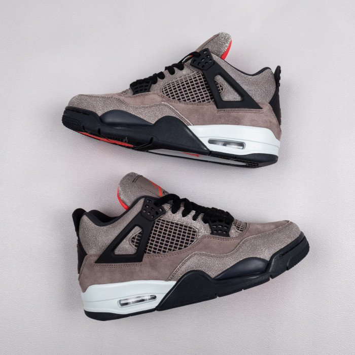4's Retro Taupe Haze