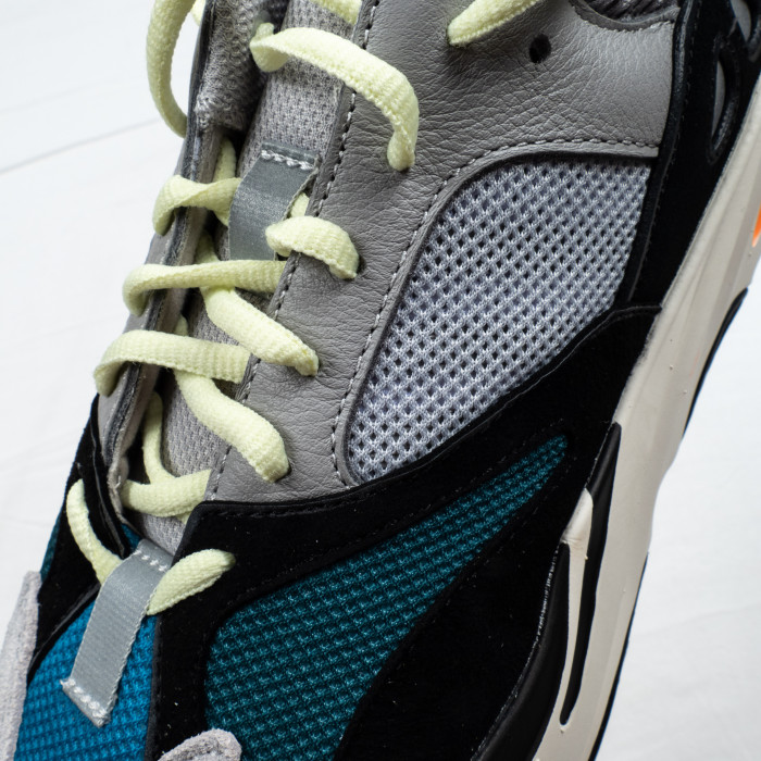 700 Wave Runner Solid Grey