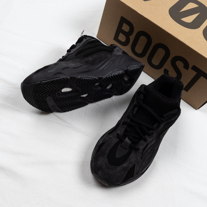 700 V2 Vanta