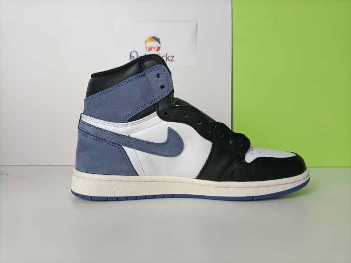 1's Retro High Blue Moon
