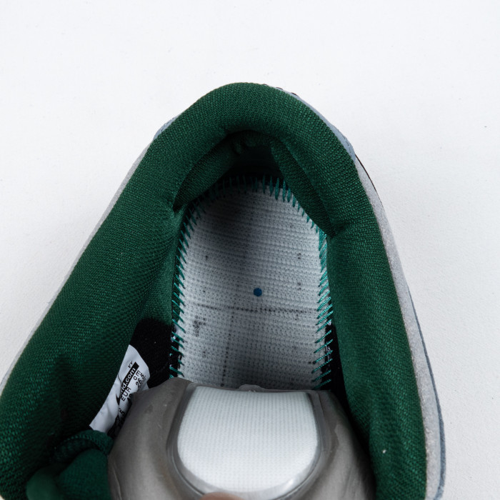 Dunk SB Low Maple Leaf Central Park