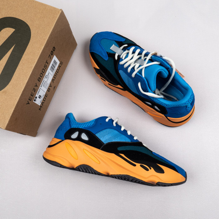 700 Bright Blue