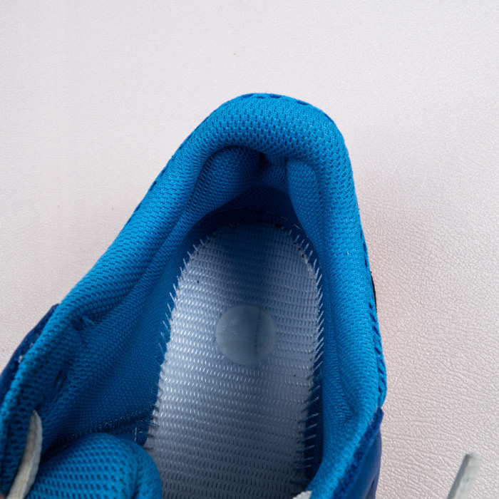 700 Bright Blue