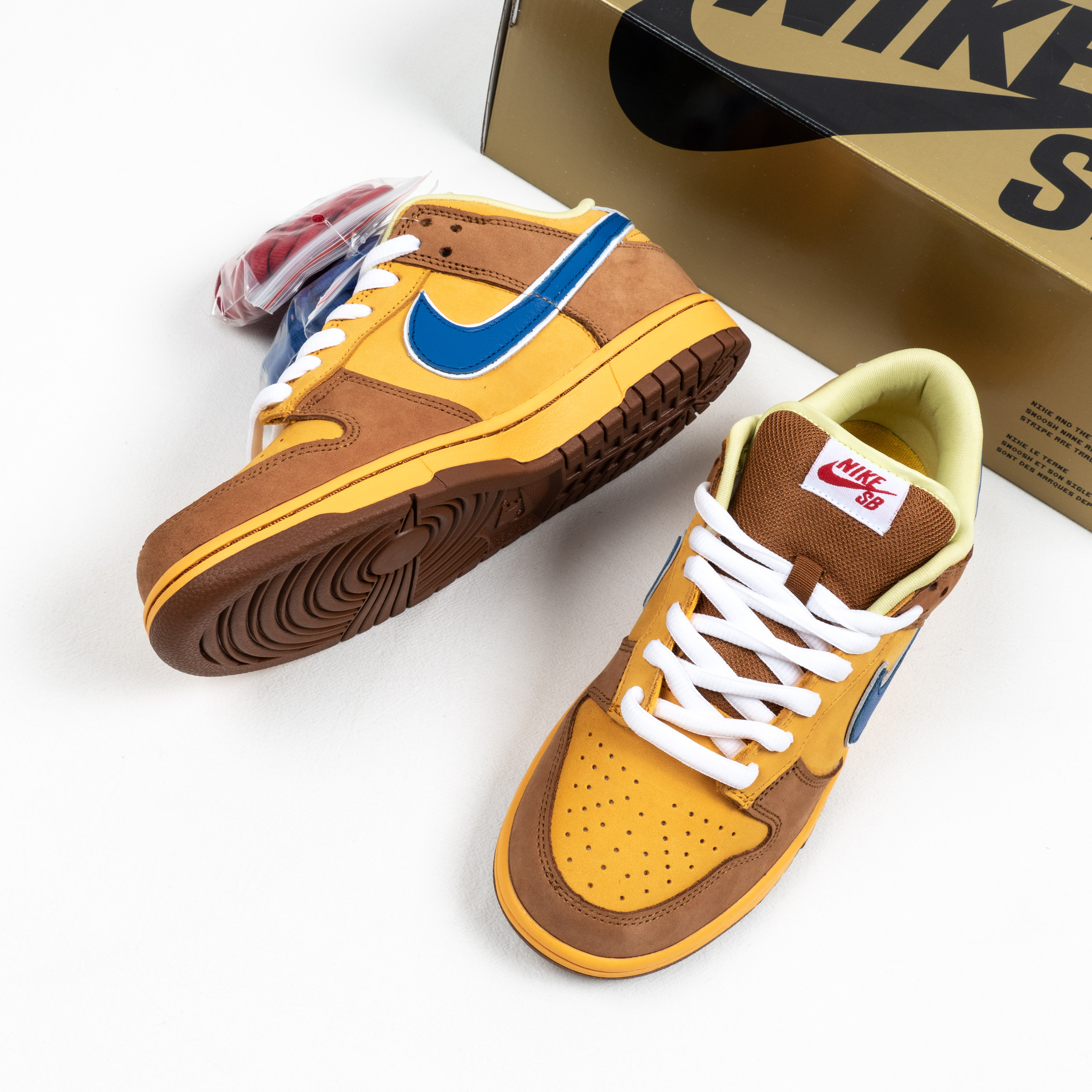 SB Dunk Low Newcastle Brown Ale