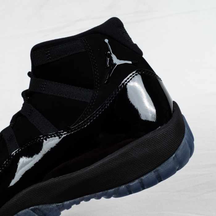 11's Retro Cap and Gown