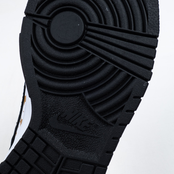 SB Dunk Low Supreme Stars Black