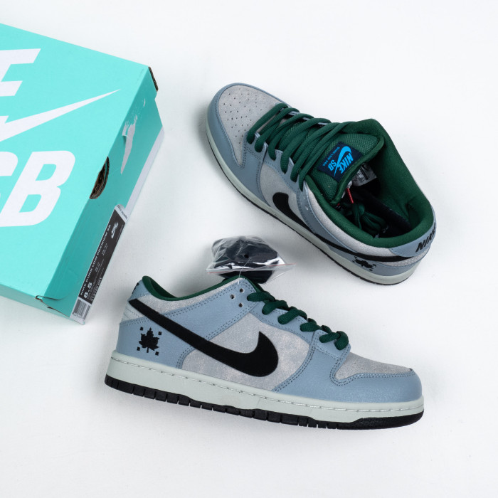 Dunk SB Low Maple Leaf Central Park